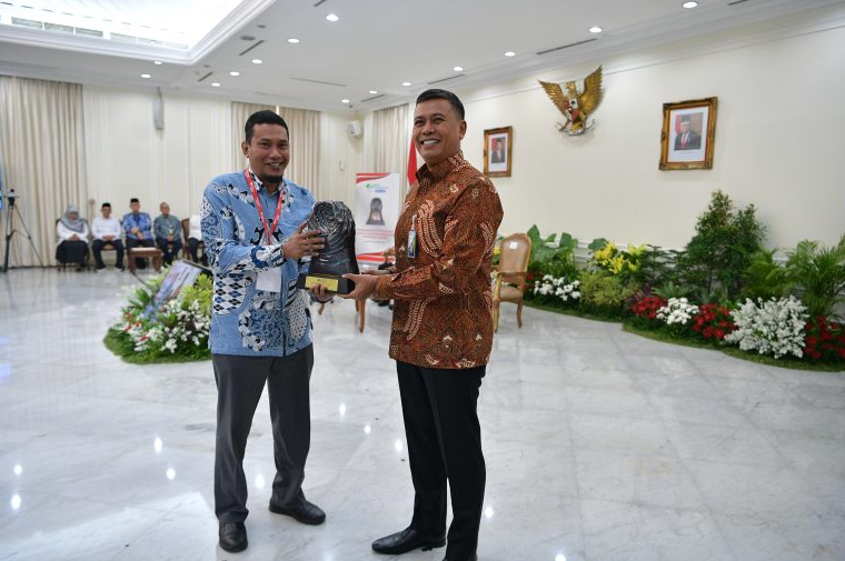 Penghargaan Perusahaan Menengah Terbaik II Paritrana Award 2023 tingkat Nasional